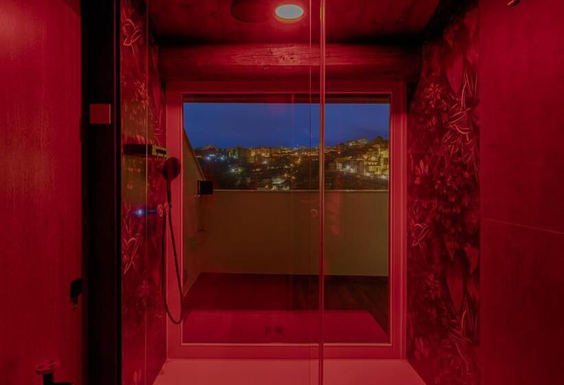 带按摩浴盆的套房, Dimora Bonafede Ibla Design Rooms