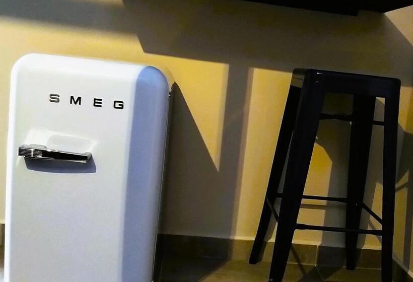 キングサイズベッドのスタンダードルーム, Garage47 Storica Officina Meccanica Loft B&b In Pienza