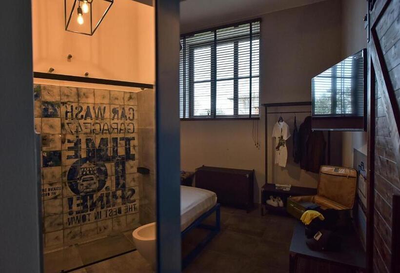 キングサイズベッドのスタンダードルーム, Garage47 Storica Officina Meccanica Loft B&b In Pienza