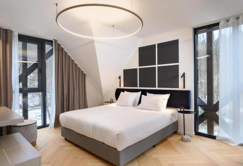 اتاق لوکس, čad