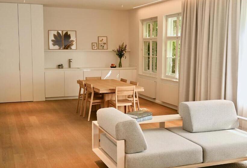 سوییت با چشم‌انداز باغ, Wilmina