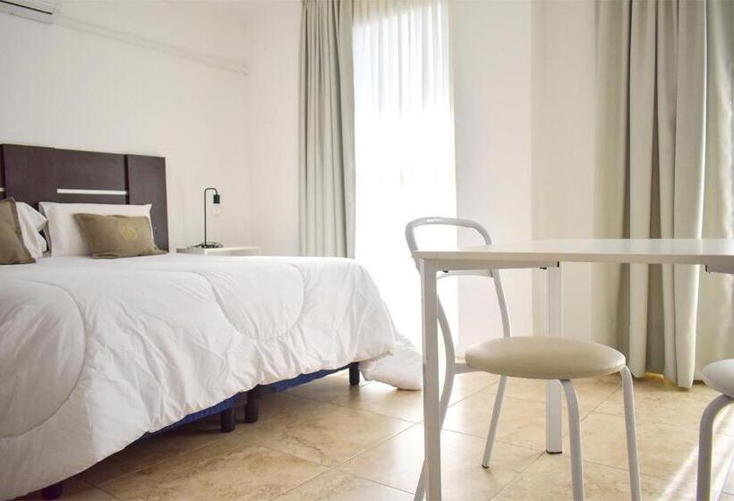 غرفة قياسية مزوَّدة بشُرفة, La Gioconda Apart