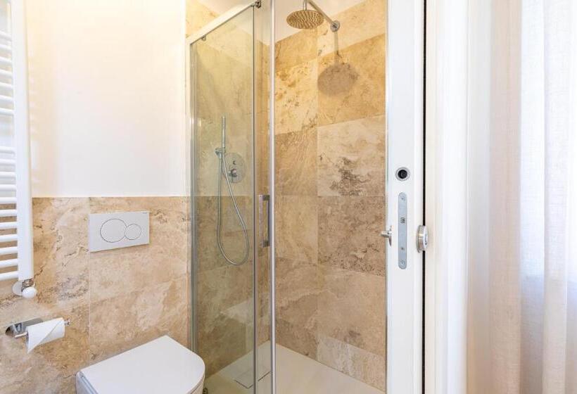 Номер Стандарт, L Acqua E La Pietra