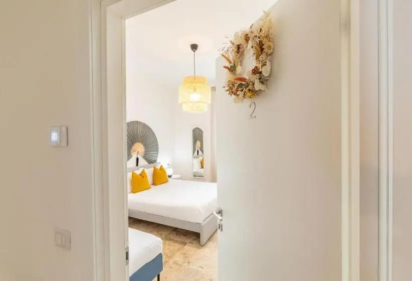 Comfort Kolmen Hengen Huone, L Acqua E La Pietra