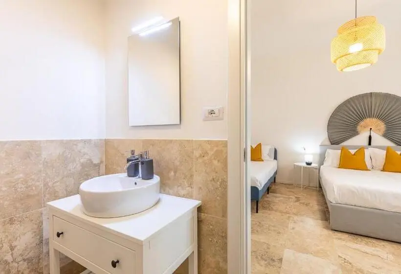 Comfort Kolmen Hengen Huone, L Acqua E La Pietra