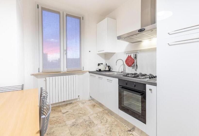 Студио Стандарт с Балконом, L Acqua E La Pietra