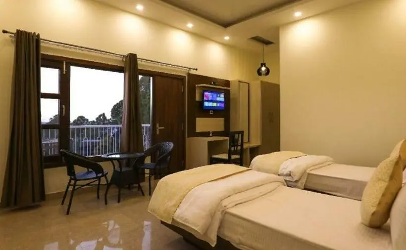 キングサイズベッドのスタンダードルーム, Le Halcyon Kasauli