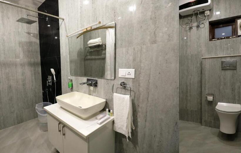 带大床的标准间, Le Halcyon Kasauli