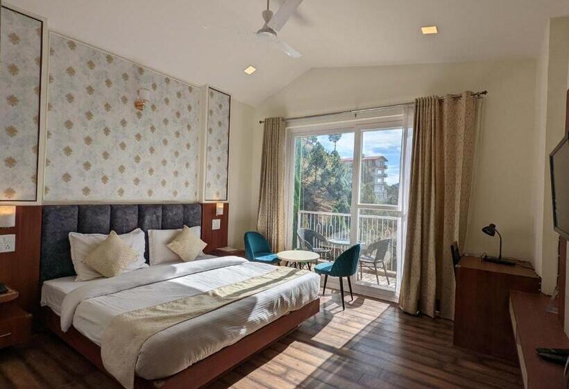 스탠다드 룸 킹사이즈 침대, Le Halcyon Kasauli