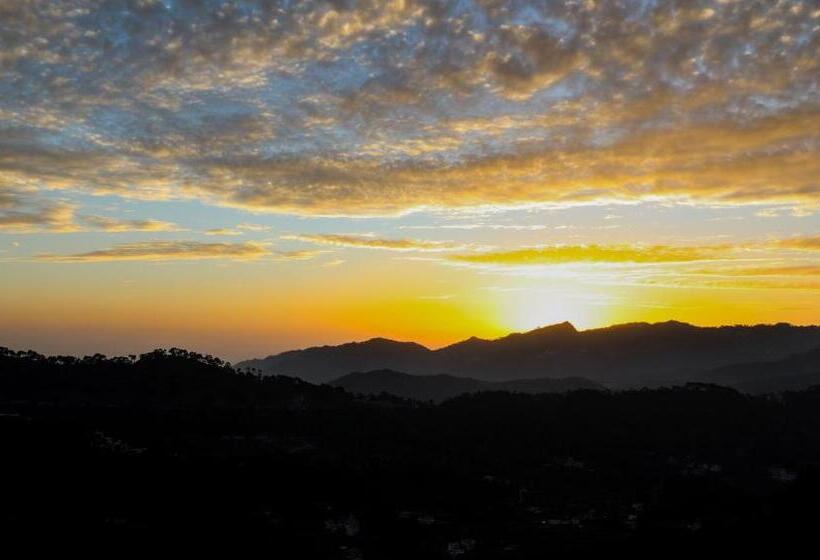 高级大房间, Le Halcyon Kasauli