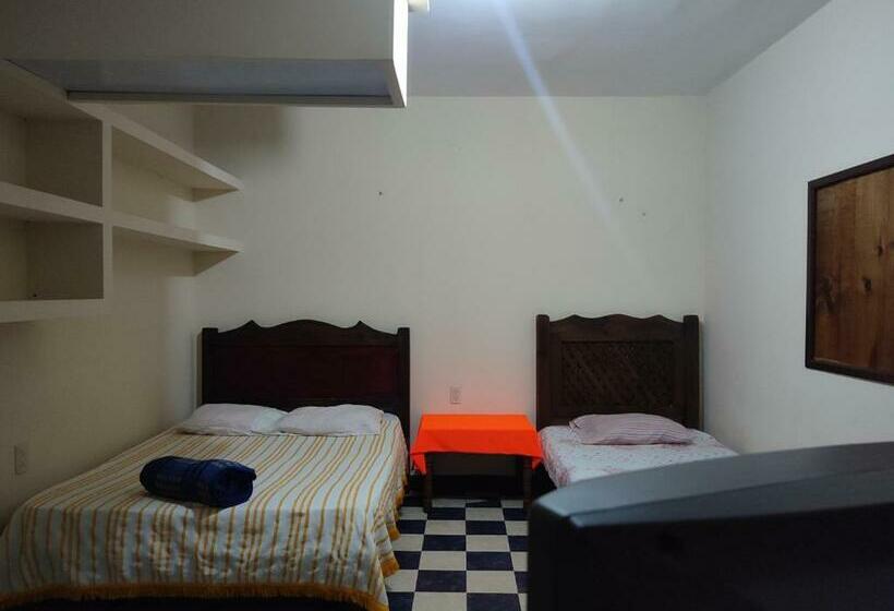 غرفة قياسية ثلاثية, El Hogar Del Viajero Hostel