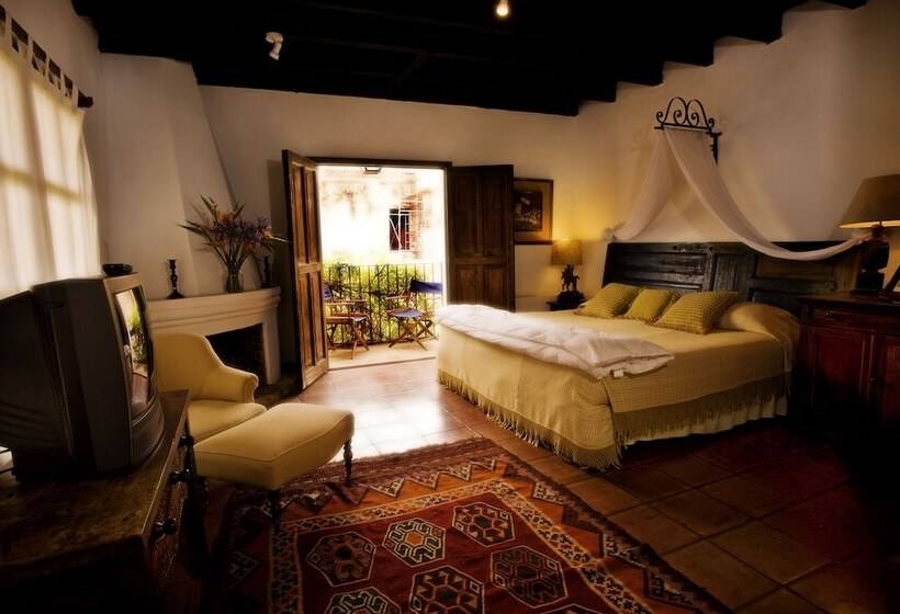 اتاق لوکس, Casa Capuchinas