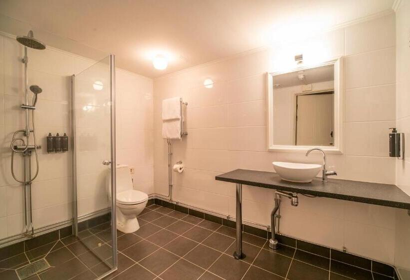 סוויטה, Grand Arctic Resort