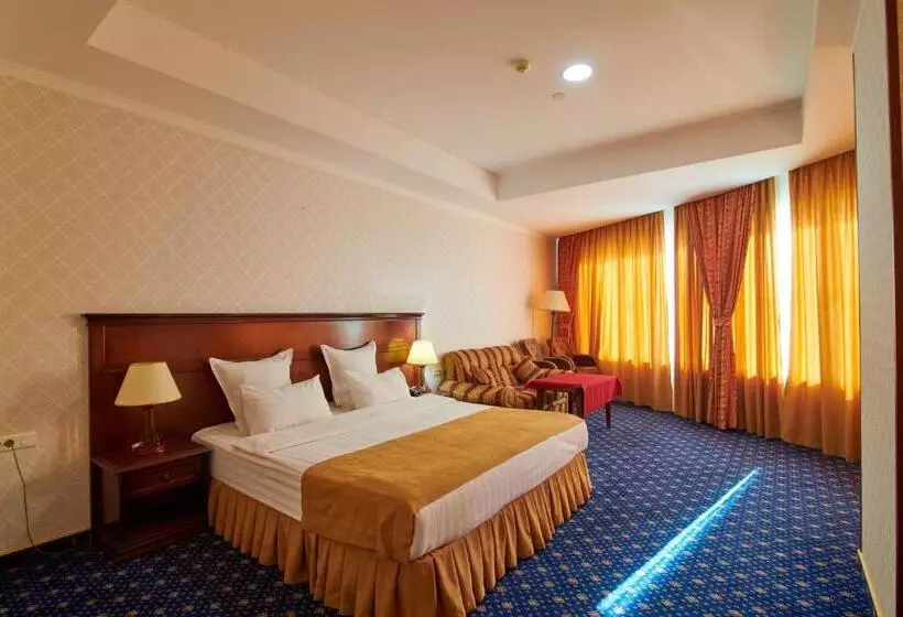 اتاق استاندارد با چشم‌انداز دریا, Grand Hotel Victory