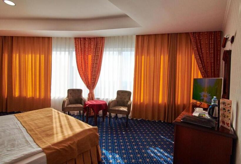 اتاق لوکس, Grand Hotel Victory