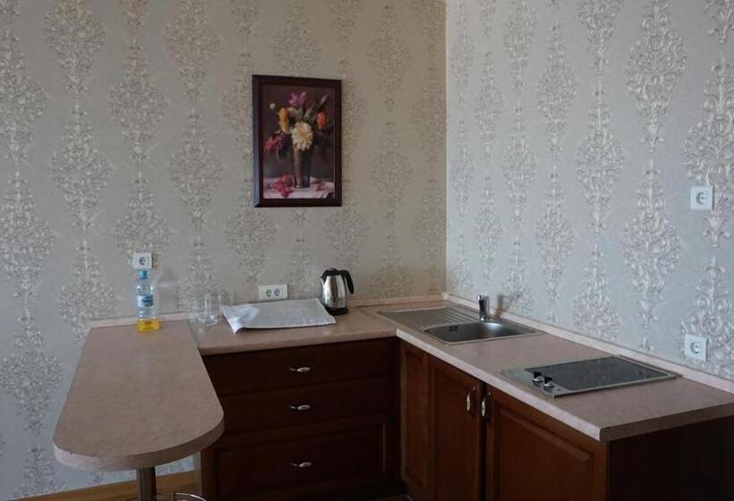 سوییت, Grand Hotel Victory