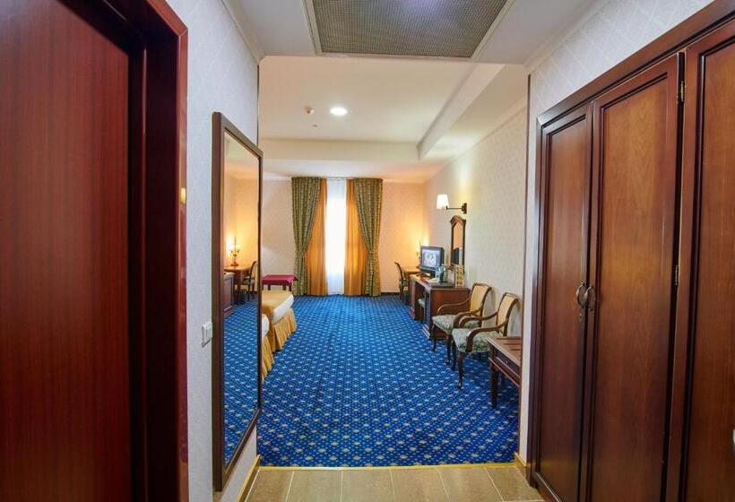 اتاق استاندارد, Grand Hotel Victory