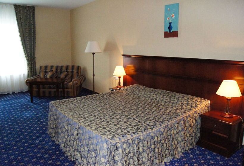 اتاق استاندارد با چشم‌انداز دریا, Grand Hotel Victory