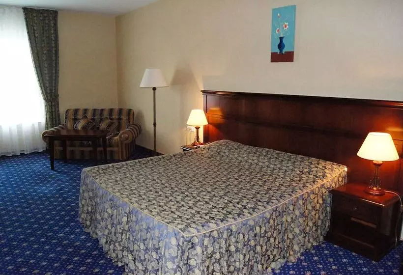 اتاق استاندارد با چشم‌انداز دریا, Grand Hotel Victory