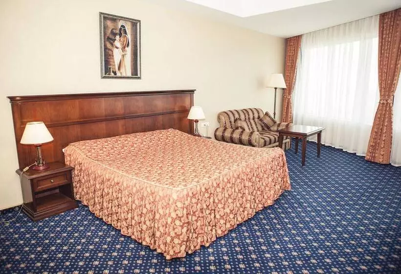 اتاق استاندارد با چشم‌انداز دریا, Grand Hotel Victory