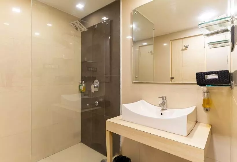 デラックスルーム, Infiniti Hotel & Spa