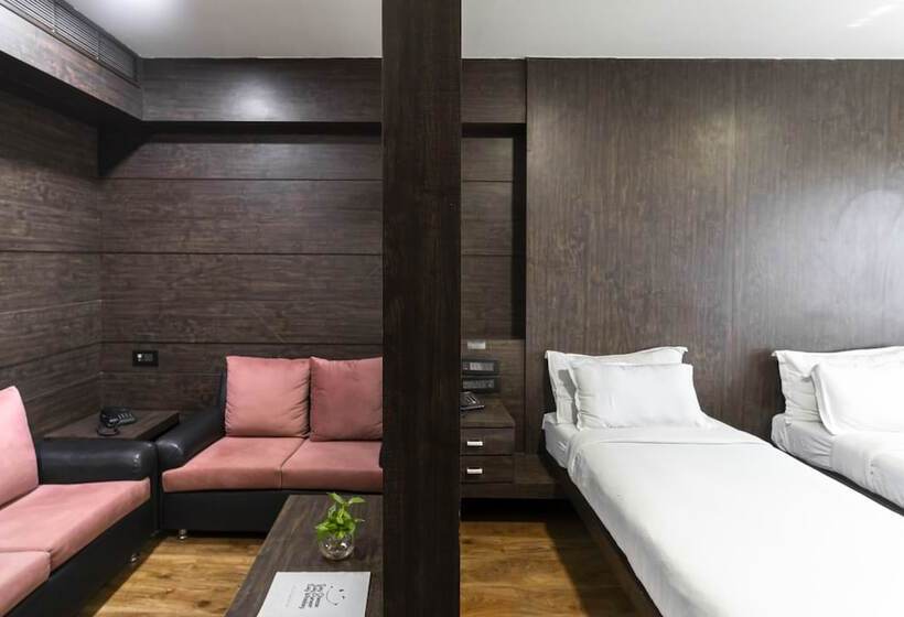 デラックスルーム, Infiniti Hotel & Spa