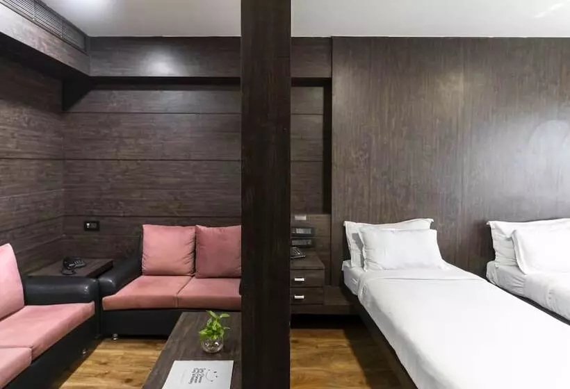 デラックスルーム, Infiniti Hotel & Spa