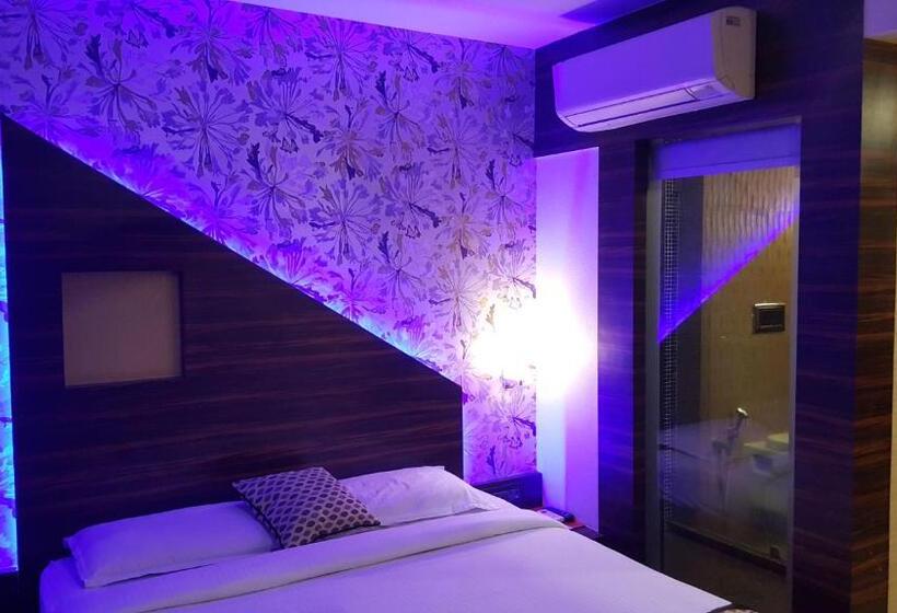 Chambre Executive, Privilege Inn