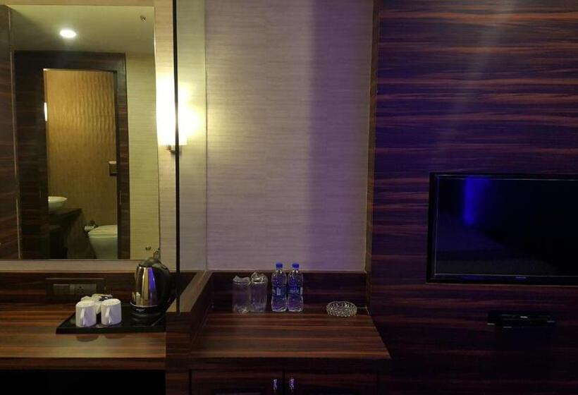 Chambre Executive, Privilege Inn