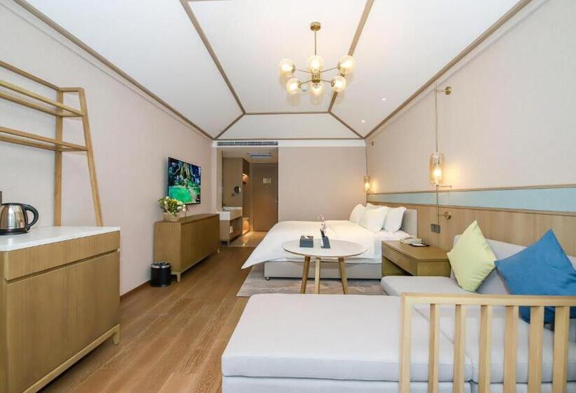 Номер Deluxe, Qianhe Rezen