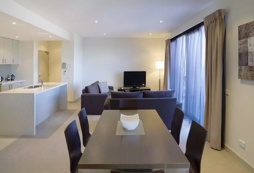 ２ベッドルームアパートメント, Quest Glen Waverley