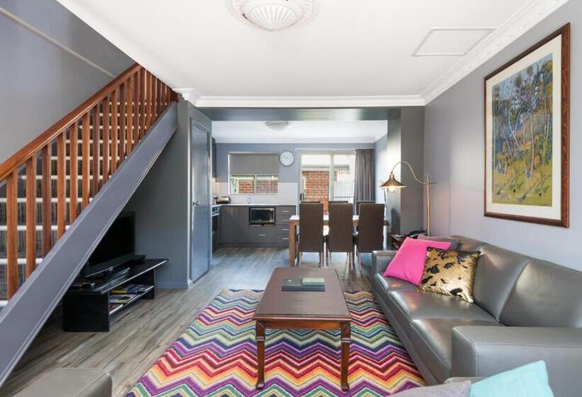 2 Bedroom Row House, Quest Yelverton Kalgoorlie