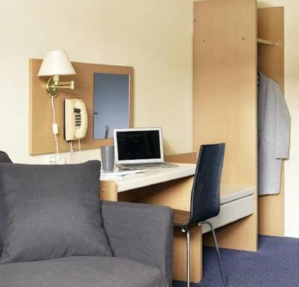 Standard Yhden Hengen Huone, Surte