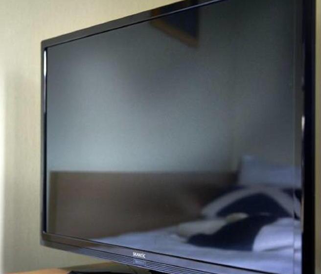 Standard Yhden Hengen Huone, Surte