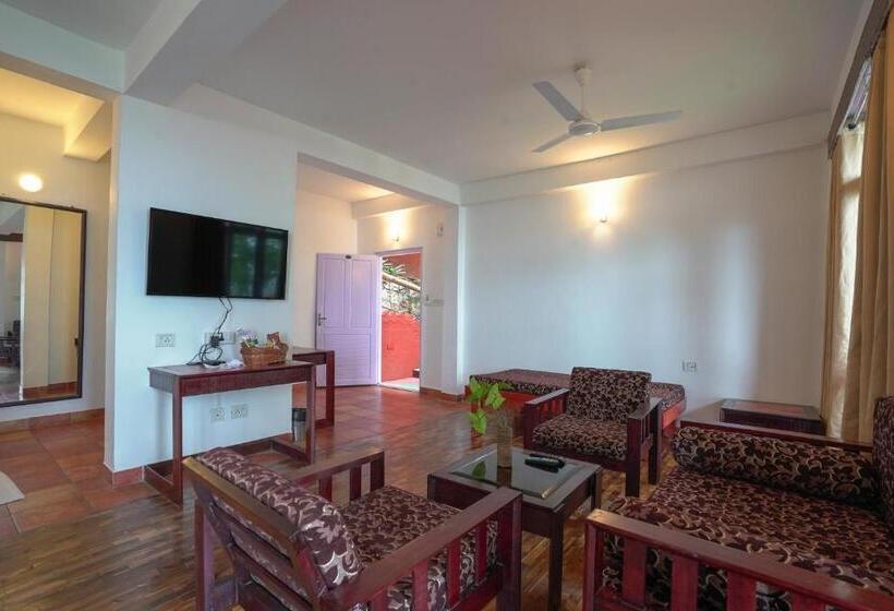 اتاق لوکس, Tea Valley Resort, Munnar