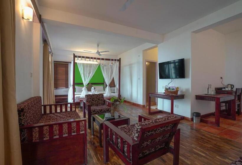 اتاق لوکس, Tea Valley Resort, Munnar