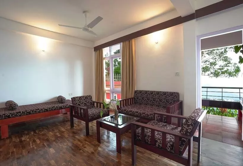 Deluxe Room, Tea Valley Resort, Munnar