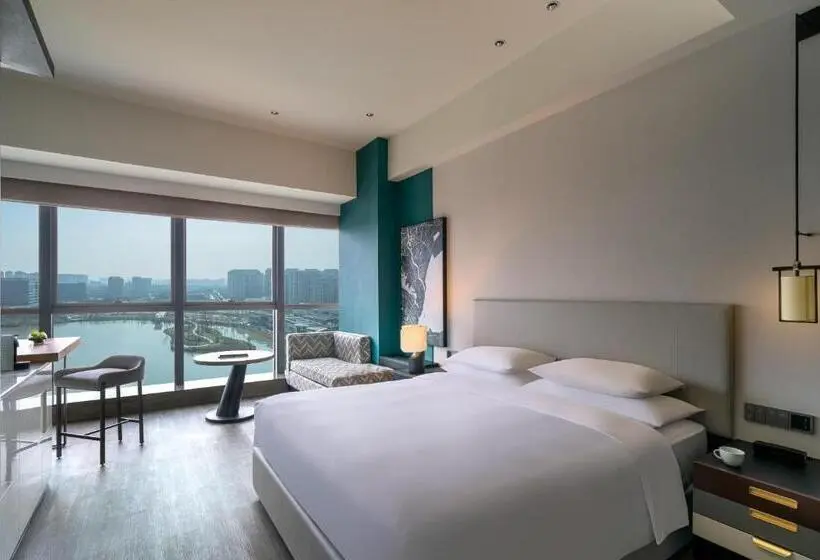 キングサイズベッドのスタンダードルーム, Hyatt Centric Lakeside Ningbo