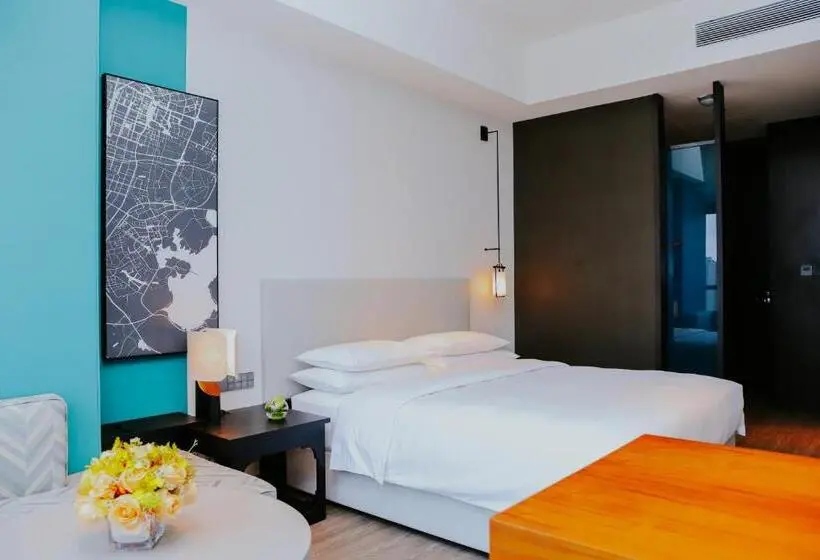 キングサイズベッドのデラックスルーム, Hyatt Centric Lakeside Ningbo