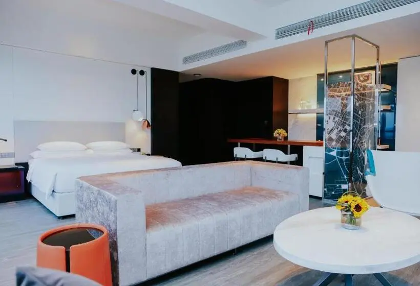 スイート, Hyatt Centric Lakeside Ningbo