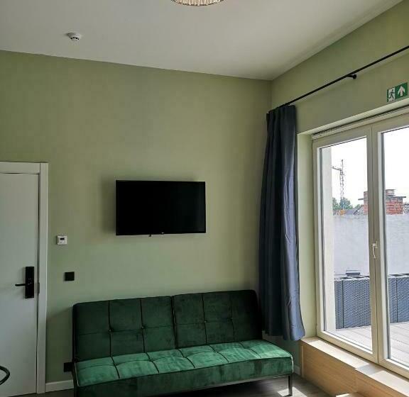 ファミリールーム, L Artiste