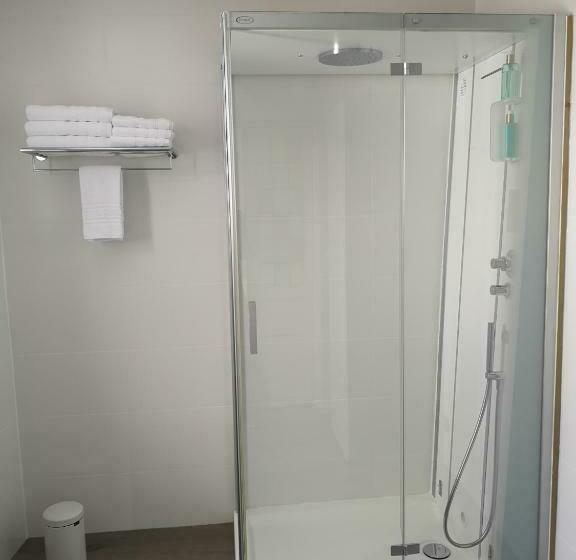 ファミリールーム, L Artiste