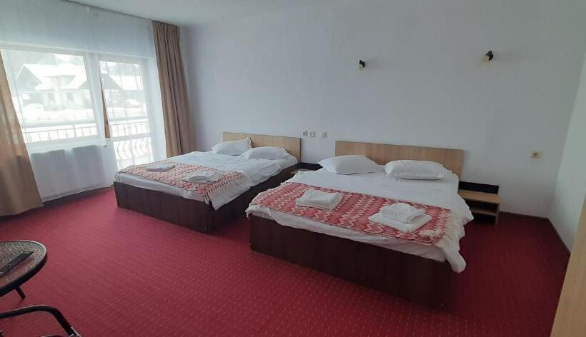 Трехместный Номер Классика, Pensiunea Montan Din Bran,sat Simon Spa Indoor