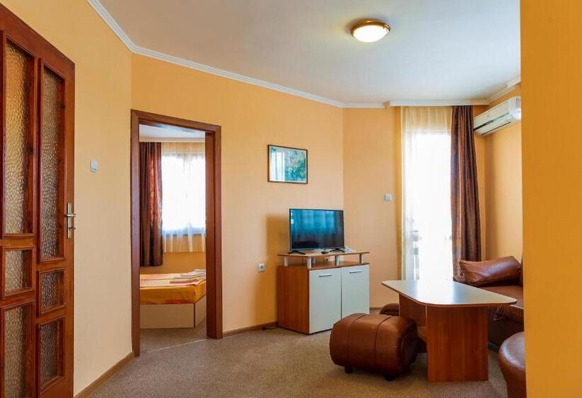 شقة غرفة نوم واحدة مزودة بشُرفة, хотел бриз