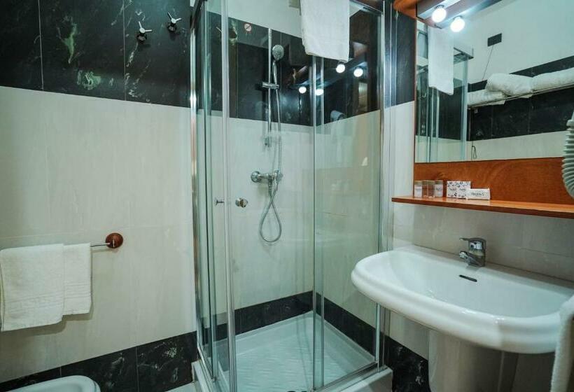 スタンダードルーム, Nicolaus Club La Giurlita