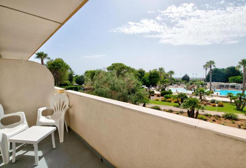 プールビュースタンダードルーム, Nicolaus Club La Giurlita