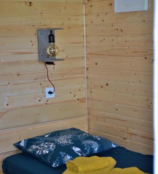 ファミリールーム, Le Camp Du Fauconnier