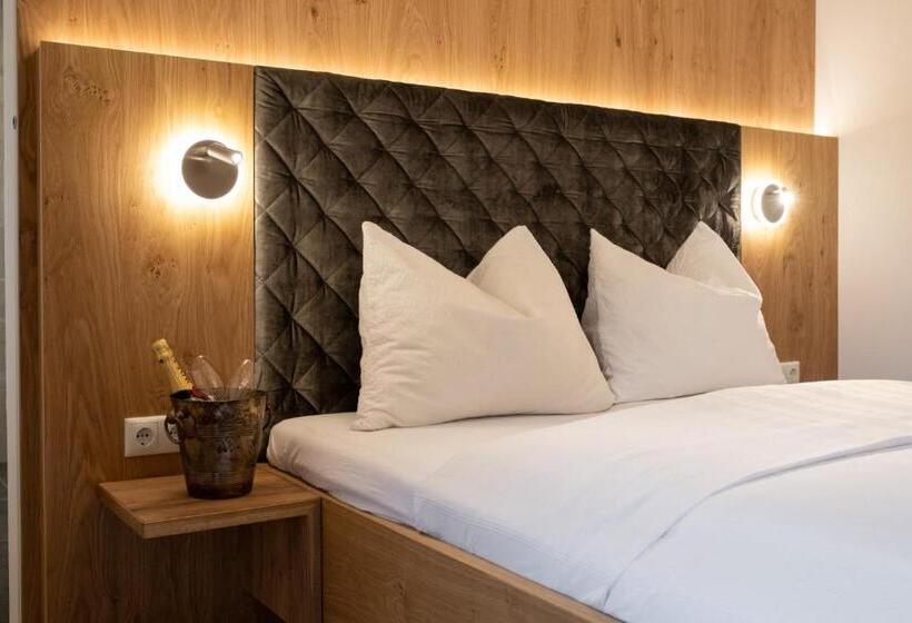 חדר סטנדרט עם מרפסת, Thurners Boutique