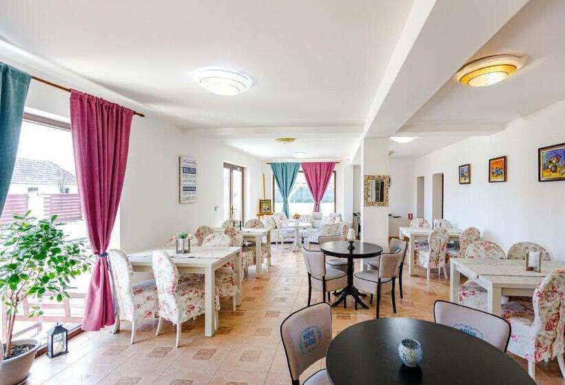 اتاق لوکس با بالکن, Gasthaus Sacalaz