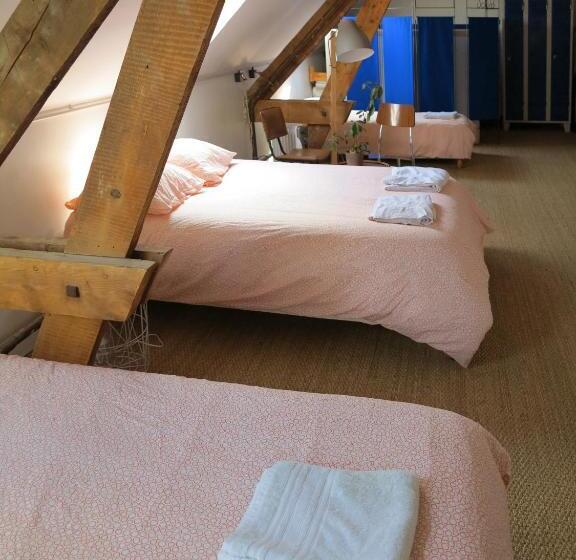 スタンダード４人部屋, Les Abeilles